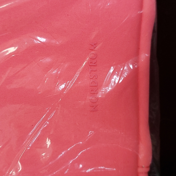 Nordstrom Tech Travel Organizer - Picture 5 of 6